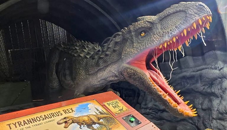 dinosaur-animatronic